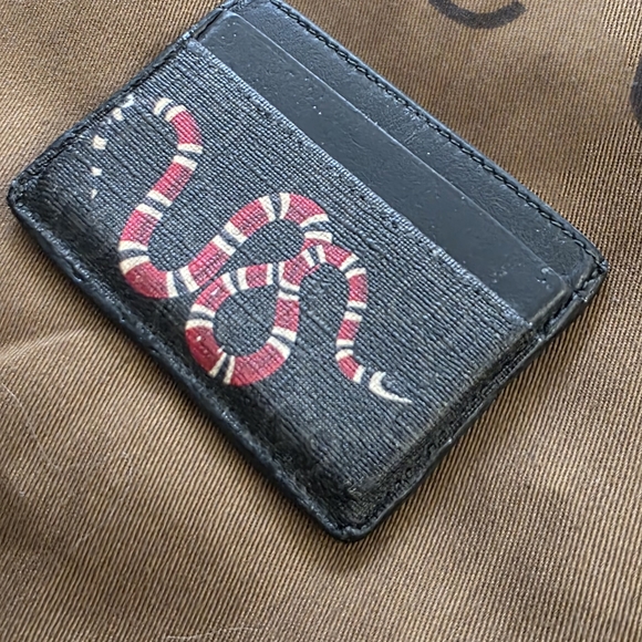 Gucci Brown Card Holder with Snake Design - Picture 2 of 5
